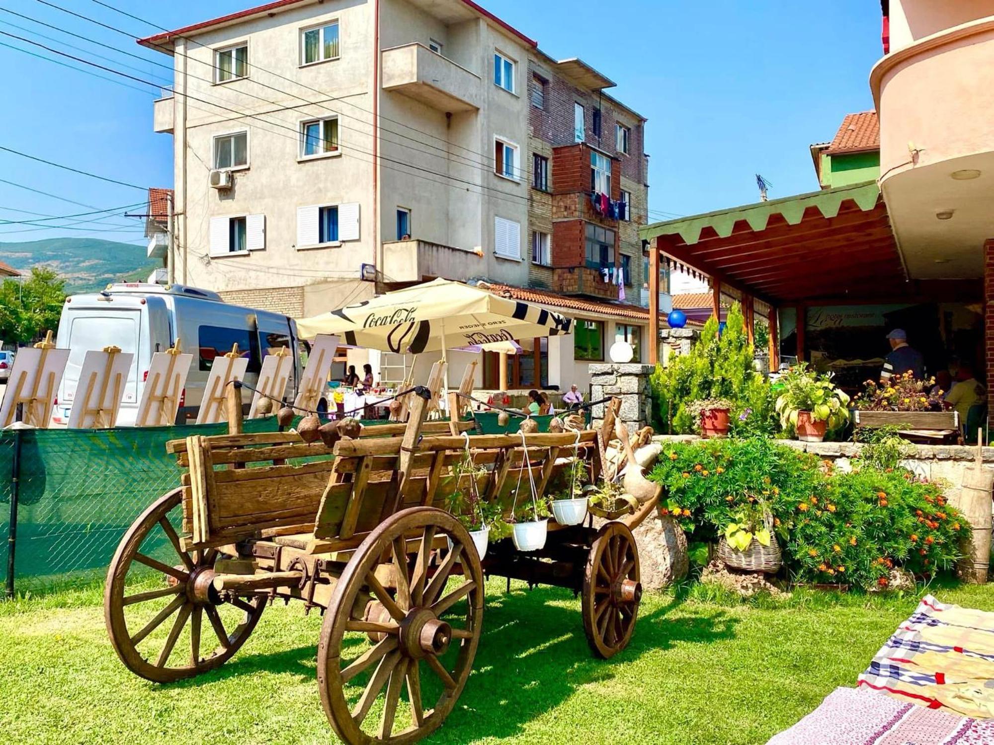 Hotel Restorant Leza Lini Buitenkant foto